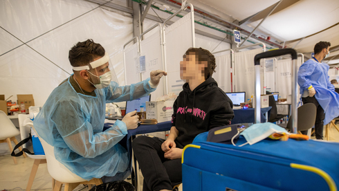 Prueba de coronavirus en el Aeropuerto Ben Gurion.