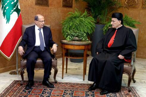 El presidente libanés Michel Aoun junto al patriarca Bechara Boutros Al-Rai. 