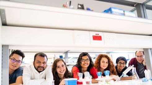 Estudiantes en un laboratorio del Technion. 