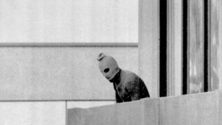 Un terrorista palestino durante la masacre de Múnich.