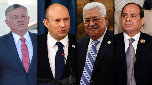 El rey de Jordania Abdullah II, el primer ministro Naftali Bennett, el presidente palestino Mahmoud Abbas y el presidente egipcio Abdel Fattah el-Sisi. 