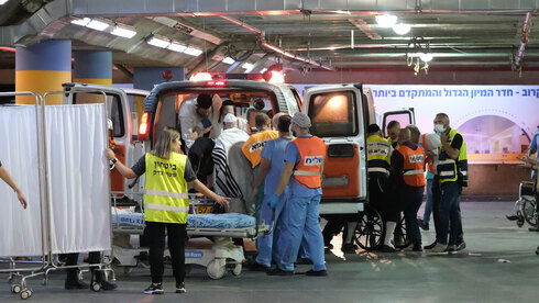 Heridos al llegar a Shaare Zedek después del colapso del stand en Givat Zeev. 