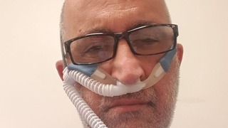 Jai Shaoulian durante su internación en el hospital. 