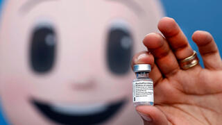 Vial de la vacuna de Pfizer contra el coronavirus. 
