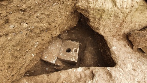 El inodoro de piedra de 2.700 años encontrado en Jerusalem. 
