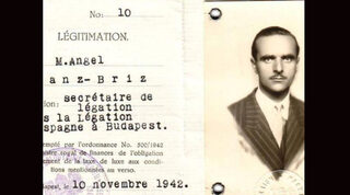 Documento diplomático de Ángel Sanz Briz emitido en 1942.