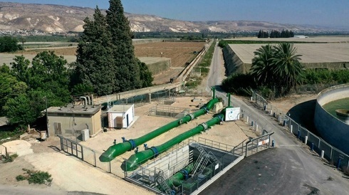 Sistema de tuberías utilizado para transferir agua de Israel a Jordania, cerca de la frontera y al sur del Mar de Galilea. (AFP) Sistema de tuberías utilizado para transferir agua de Israel a Jordania, cerca de la frontera y al sur del Mar de Galilea.
