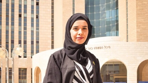 May Alhajoj, de 27 años, abogada. 