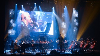 Concierto de Idan Raichel y la orquesta formada por Fernando Kiguel en Buenos Aires.