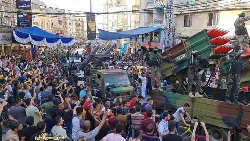 Un desfile militar de Hamás en Gaza tras la última ronda de combates con Israel.