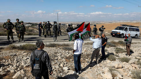 Protesta contra los asentamientos israelíes en Masafer Yatta, en Cisjordania. ( Reuters) Protesta contra los asentamientos israelíes en Masafer Yatta, en Cisjordania.