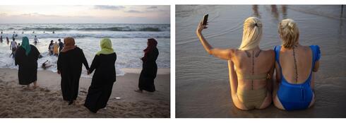 Mujeres palestinas en la playa de la ciudad de Gaza (izq.) y mujeres israelíes en la playa de Tel Aviv. 