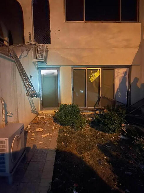 Secuelas del ataque con dron a la residencia de Kadhimi en Bagdad. 