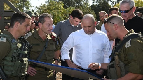 El primer ministro Naftali Bennett durante el ejercicio de las FDI el martes. 