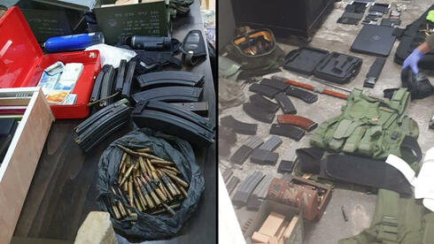 Armas y municiones incautadas por las fuerzas de seguridad israelíes en Cisjordania.