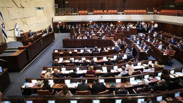 El pleno de la Knesset votó por 66 a 48 en la votación en general del proyecto. 