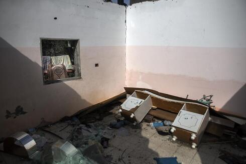 Lo que era el interior de una casa palestina, en Gaza, destruida por los bombardeos de mayo. 