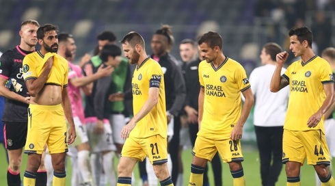 Maccabi Tel Aviv perdió sobre la hora y deberá ganar un repechaje para jugar los octavos de final. 
