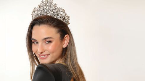 Noa Cochva, la representante de Israel en el certamen Miss Universo 2021. 