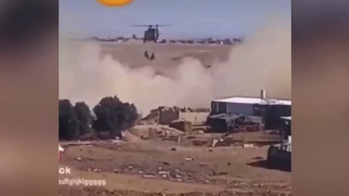 Combatientes de la Policía de Fronteras durante una redada en la aldea beduina de Abu Talul. 