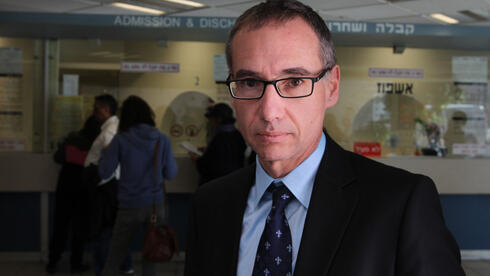 Arnon Afek, jefe adjunto del Centro Médico Sheba, el mayor hospital de Israel.