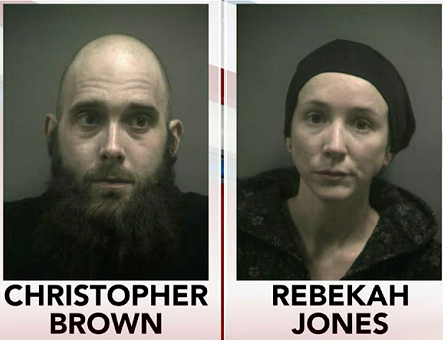 Christopher Brown y su pareja, Rebekah Jones, fueron arrestados por el FBI. 