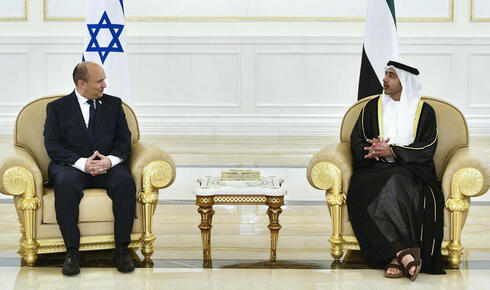 El primer ministro Naftali Bennett y el ministro de Relaciones Exterioires de Emiratos Árabes Unidos, Abdullah bin-Zayed. (AP) El primer ministro Naftali Bennett y el ministro de Relaciones Exterioires de Emiratos Árabes Unidos, Abdullah bin-Zayed.