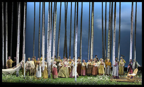  Producción actual de la Ópera Israelí "Yevgeni Onegin", de Tchaikovsky. 