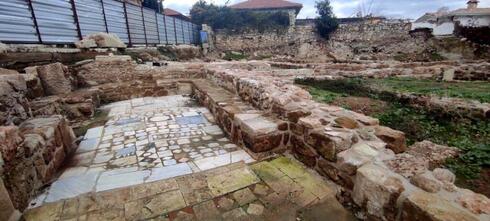 La sinagoga fue restaurada por un hombre en memoria de su hijo, que murió a los dos años y medio. (Demirören Haber Ajansı/Universidad de Anatolia) La sinagoga fue restaurada por un hombre en memoria de su hijo, que murió a los dos años y medio.
