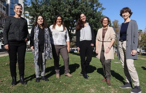 Seis de las siete mujeres que son decanas en Technion. 