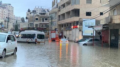 Calles inundadas en Jerusalem Este. 