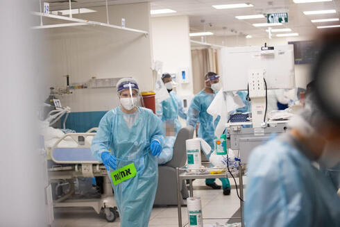 El número de pacientes hospitalizados en estado grave se mantiene estable. (Alex Kolomoisky) El número de pacientes hospitalizados en estado grave se mantiene estable.