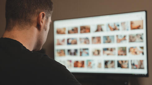 ¿La pornografía tradicional pasará de moda con las nuevas tecnologías? (Shutterstock) En algunos lugares se ha avanzado en intentos de regular la industria pornográfico para evitar la explotación y los abusos.