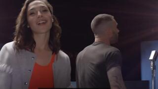 La israelí Gal Gadot en el video de Maroon 5. 