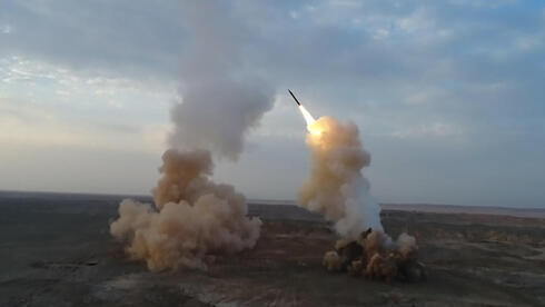 Prueba de lanzamiento de cohetes IRGC. 