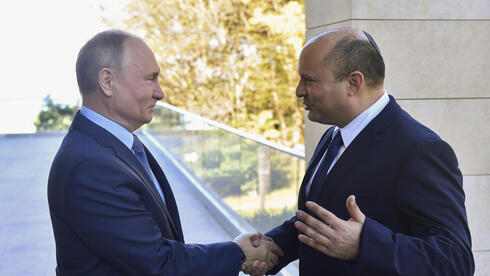 El primer ministro israelí, Naftalí Bennett, y el presidente ruso, Vladimir Putin, durante una reunión en Rusia en octubre.