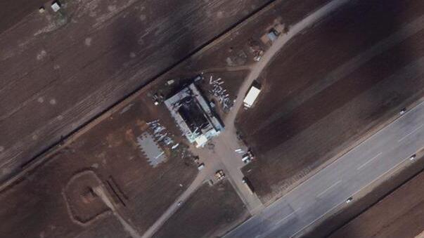 Imagen de satélite del 18 de febrero de 2022 donde se ven los daños a una fabrica iraní de drones. (Planet Labs PBC) Imagen de satélite del 18 de febrero de 2022 donde se ven los daños a una fabrica iraní de drones.