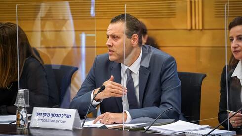 Miki Zohar, ministro de Cultura y Deportes, anunció el final del programa "Shabat Israelí" y luego debió retractarse. (Noam Moskowitz) Miki Zohar, parlamentario del Likud.