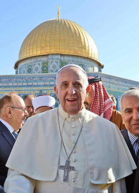 El papa católico, Francisco, en el Monte del Templo, cuando visitó Jerusalem en 2014. 