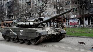 Mariupol, asediada por tanques rusos.