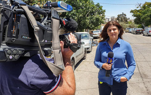 Los periodistas debemos exigir una investigación profunda para que la muerte de Shireen Abu Akleh no sea utilizada políticamente. (AFP) Periodista Al Jazeera