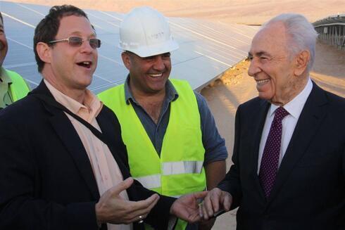 Abramowitz, a la izquierda, con el difunto presidente israelí Shimon Peres. 