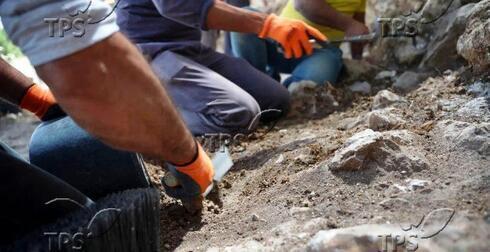 Excavaciones en Jerusalem para revelar un acueducto de la época romana. 