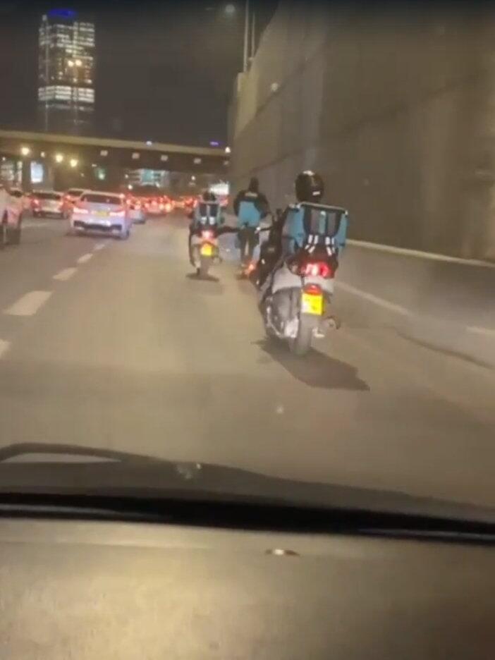 Conductores de motocicletas en Israel.