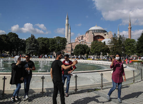 Escuadrón terrorista iraní fue detenido en Turquía, antes de un ataque contra turistas israelíes. (EPA) Turistas Turquía