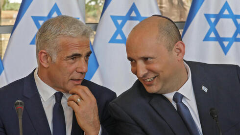 Lapid y Bennett acordaron el final de la coalición de gobierno de Israel. 