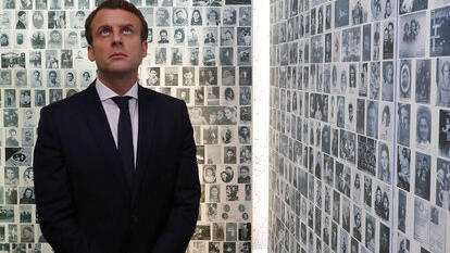 Emmanuel Macron, presidente de Francia, durante su visita al Museo del Holocausto de Jerusalem. 