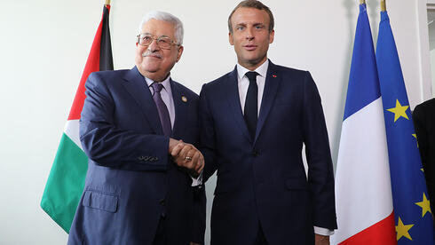 Macron y Abbas. 
