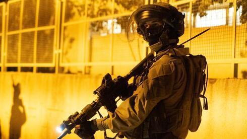 Soldado de las FDI apostado en territorio de Cisjordania. 