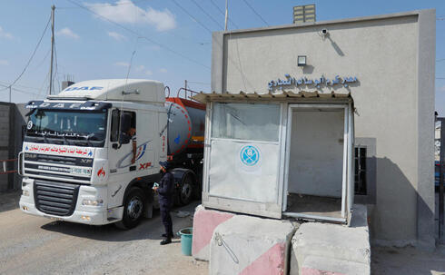 Los productos de Gaza se dirigen a los mercados de Cisjordania a través del cruce fronterizo. (Reuters) Los productos de Gaza se dirigen a los mercados de Cisjordania a través del cruce fronterizo.